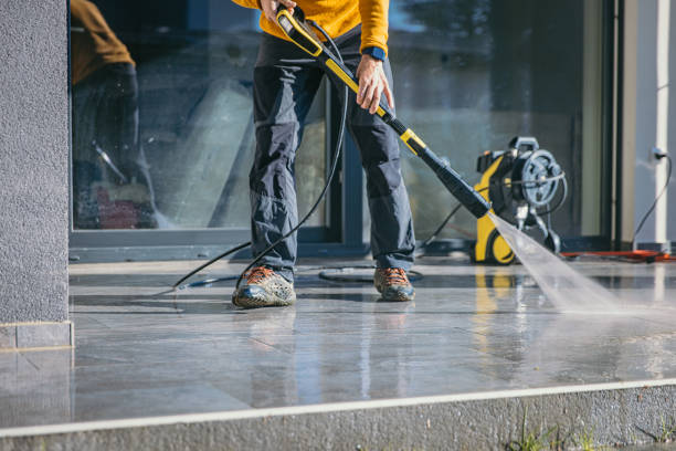 Best Pool Deck Cleaning  in Houston, AK